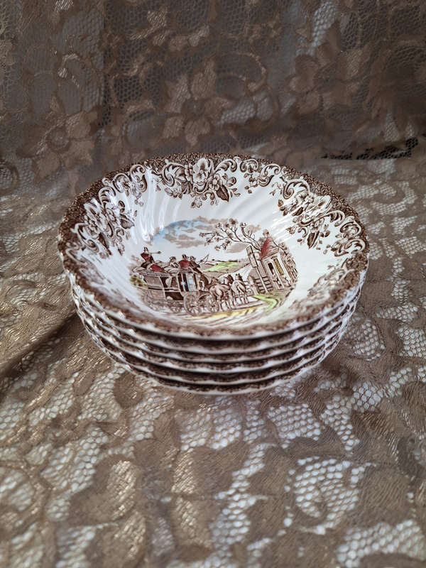 Beautiful Set of 6 Johnson Bros Ironstone Coaching Scenes Cereal Bowls