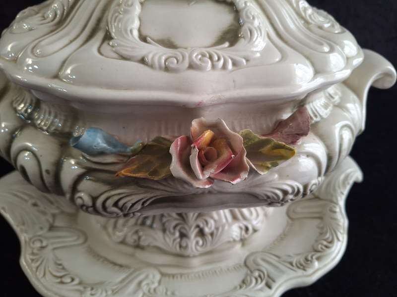 Stunning Italian Soup Tureen