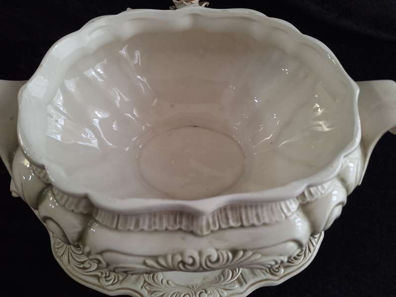 Stunning Italian Soup Tureen