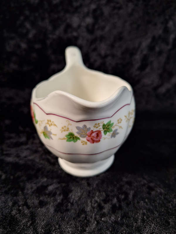 Vinatage Creampetal Grindley Milk Jug.