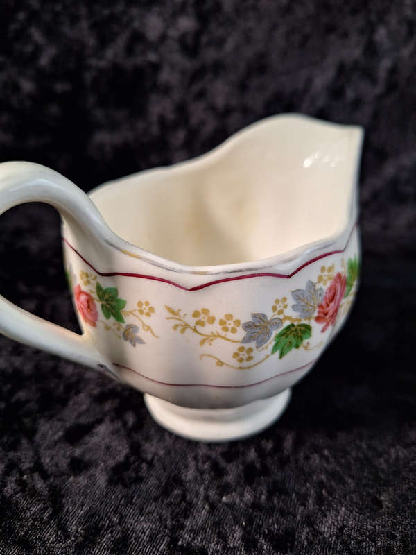 Vinatage Creampetal Grindley Milk Jug.