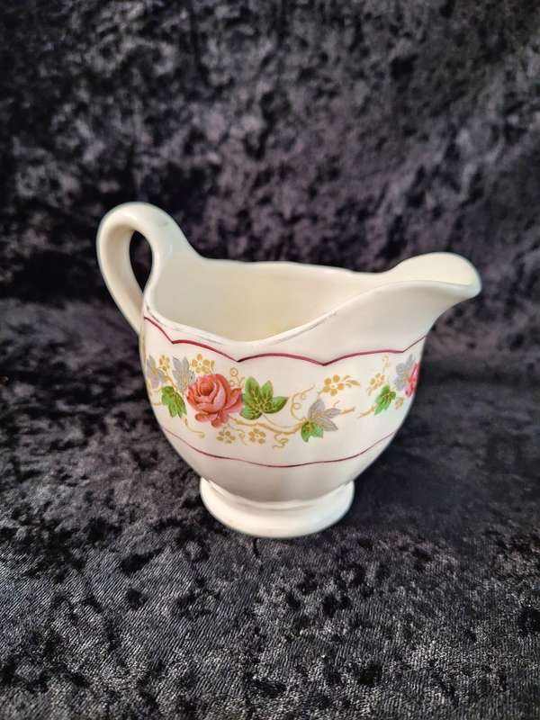 Vinatage Creampetal Grindley Milk Jug.