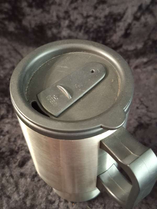 Stainless Steel Traveling Electric Heat Mug. (Keeps your Coffee Warm)