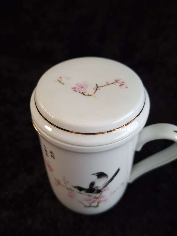 Vintage Porcelain Chinese Tea Infuser.