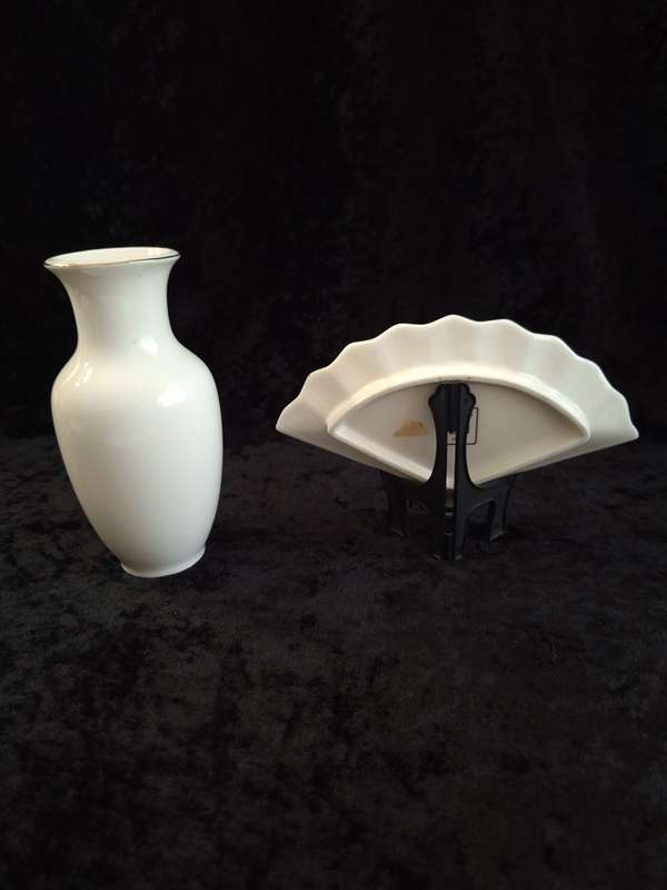 Beautiful Vintage Fine China Vase and Van Set.
