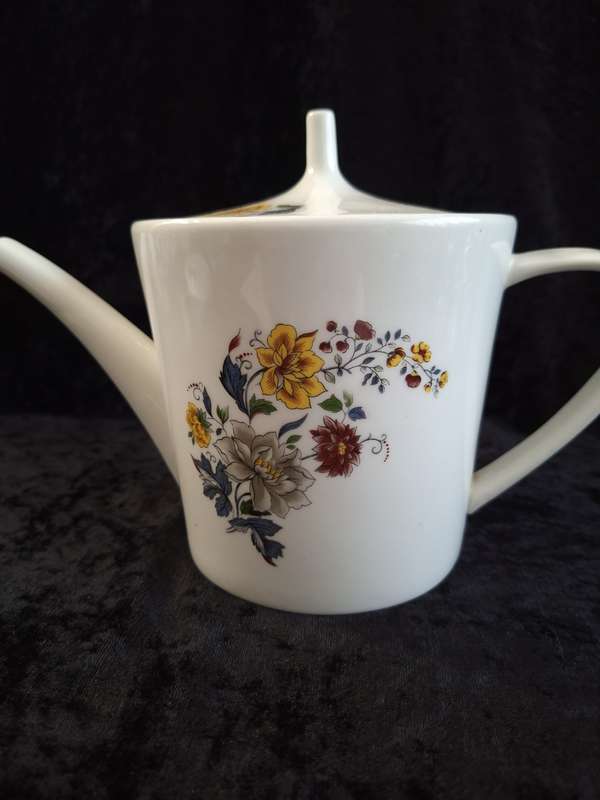 Beautiful Vintage S.A. Porcelain Constantia Ware Teapot.