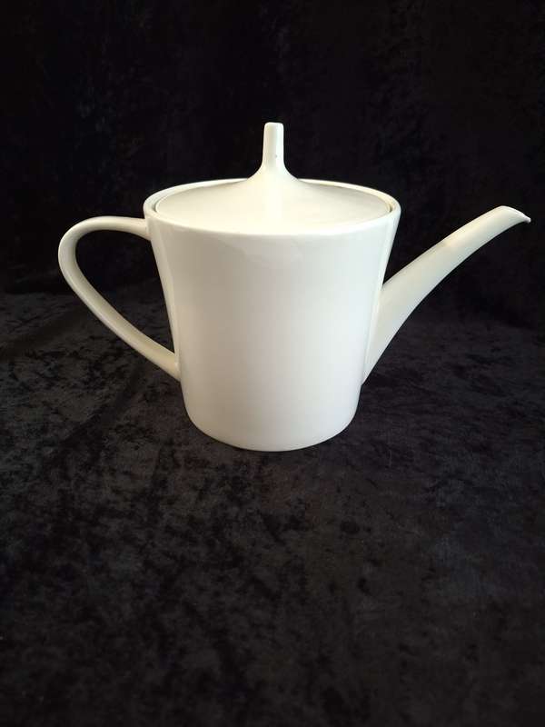 Beautiful Vintage S.A. Porcelain Constantia Ware Teapot.