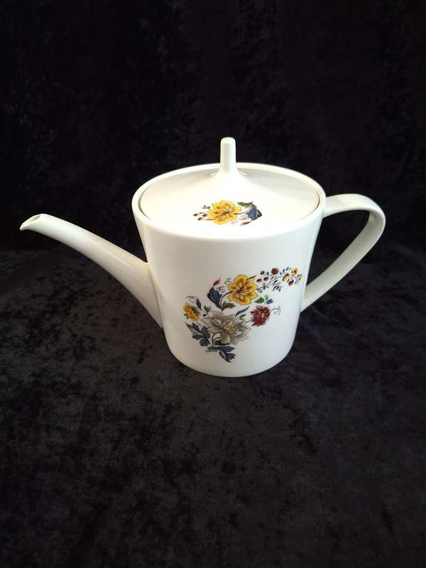 Beautiful Vintage S.A. Porcelain Constantia Ware Teapot.