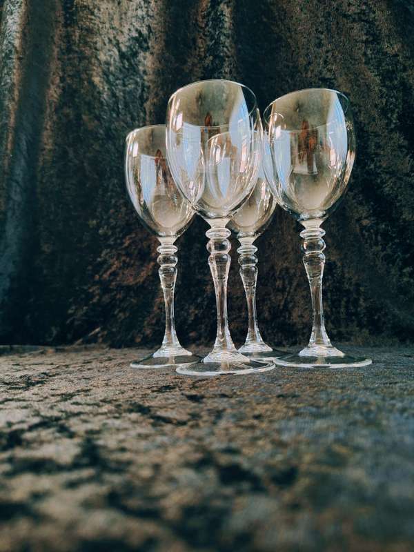 Set of 4 Vinatage 1980's Luminarc / France White Wine Glasses.