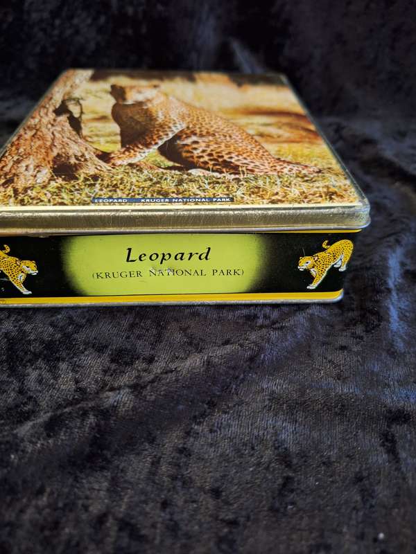 Vintage Edward Sharp Scenes from the Kruger National Park Tin - A.