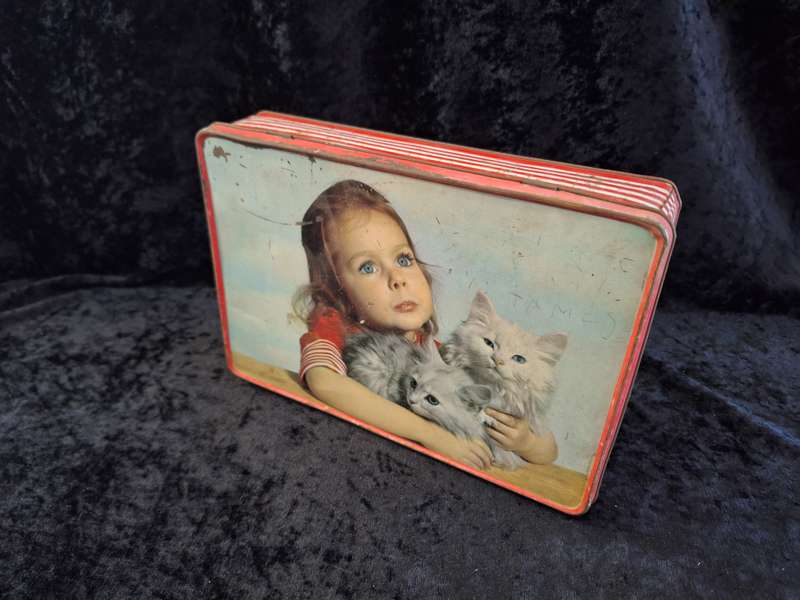 Vintage Humphries Tin
