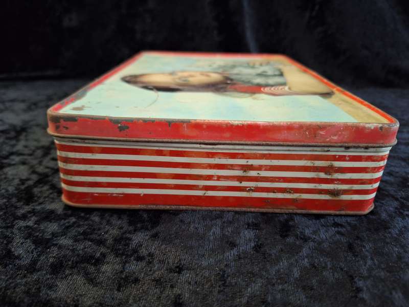 Vintage Humphries Tin