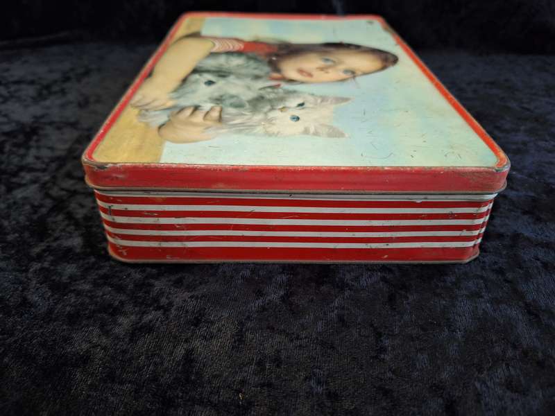 Vintage Humphries Tin