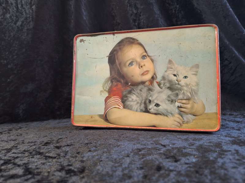 Vintage Humphries Tin