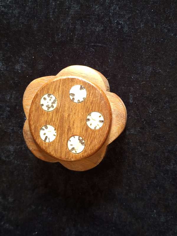 Small Wooden Vinatage Trinket Box