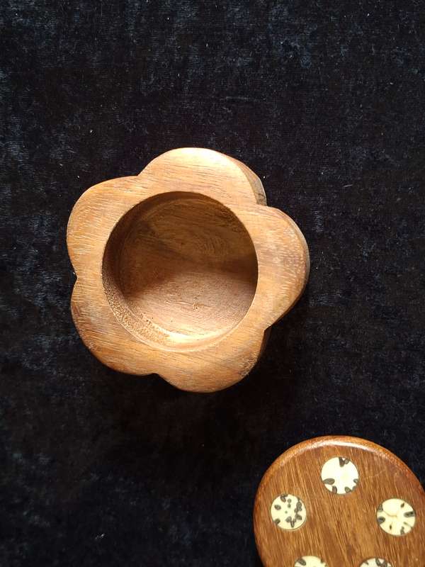 Small Wooden Vinatage Trinket Box