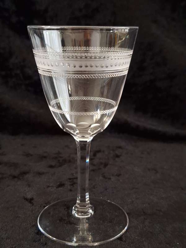 Stunning Set of 4 Crystal Edwardian Etched Antique Sherry Glasses