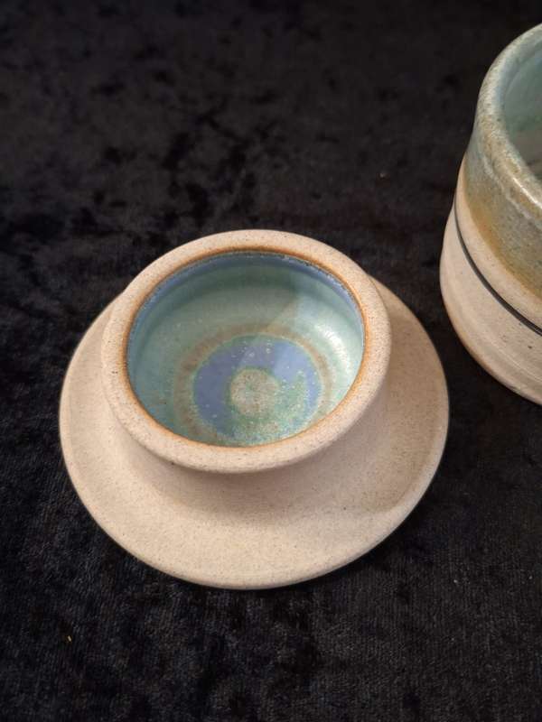 Beautiful Vintage Pottery Breakfast Butter Dish