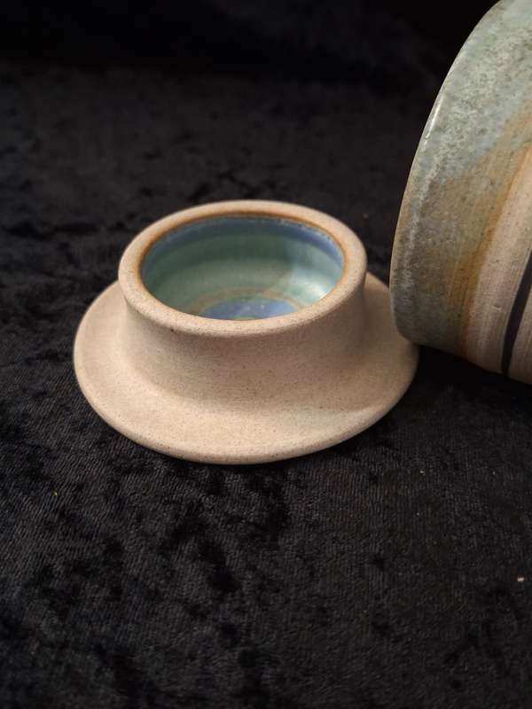 Beautiful Vintage Pottery Breakfast Butter Dish
