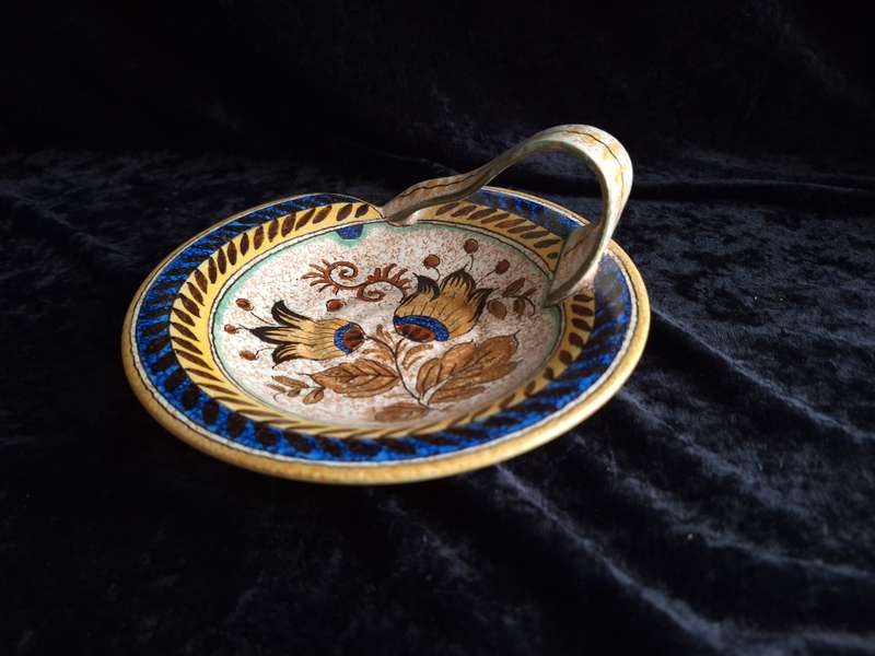Stunning Vintage Gouda Bowl