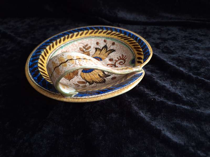 Stunning Vintage Gouda Bowl