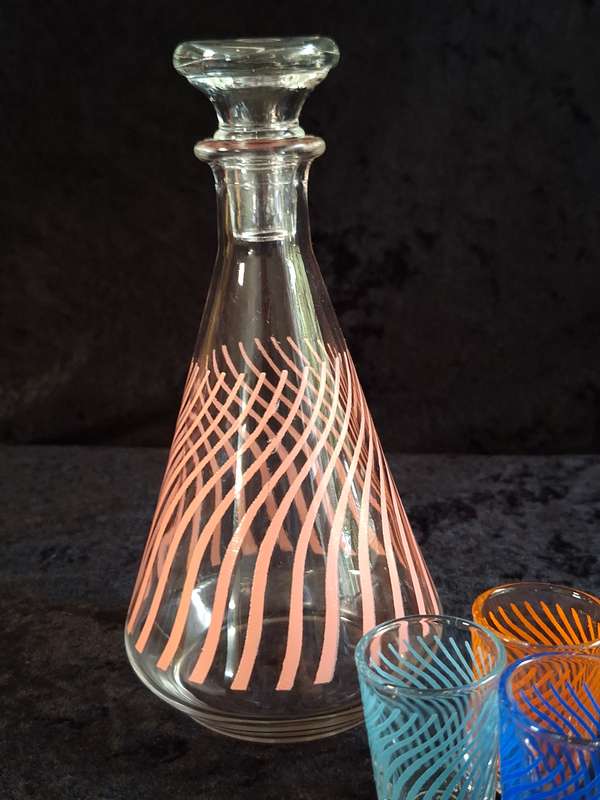 Stunning Vintage Retro French Liquor Decanter Set (5 Glasses only)