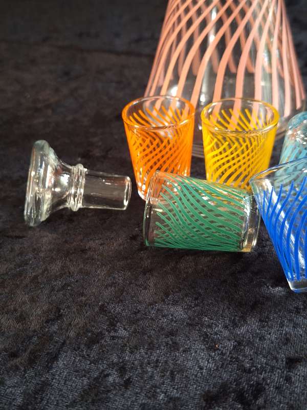 Stunning Vintage Retro French Liquor Decanter Set (5 Glasses only)
