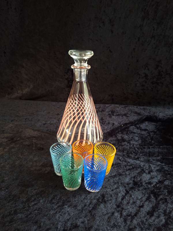 Stunning Vintage Retro French Liquor Decanter Set (5 Glasses only)