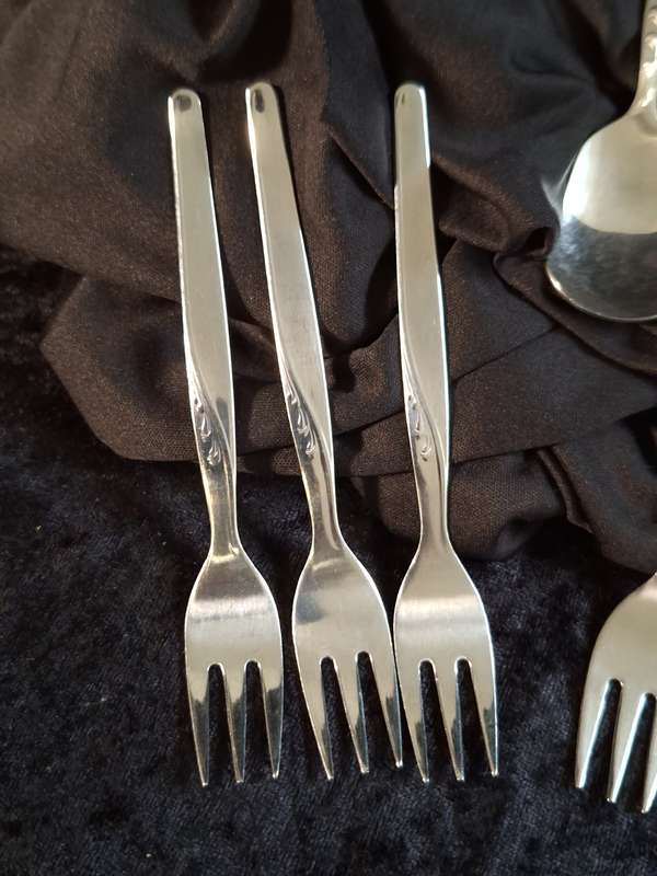 Vintage Set of 6 Stainless Steel Cake Forks & Sugar Spoon Set.
