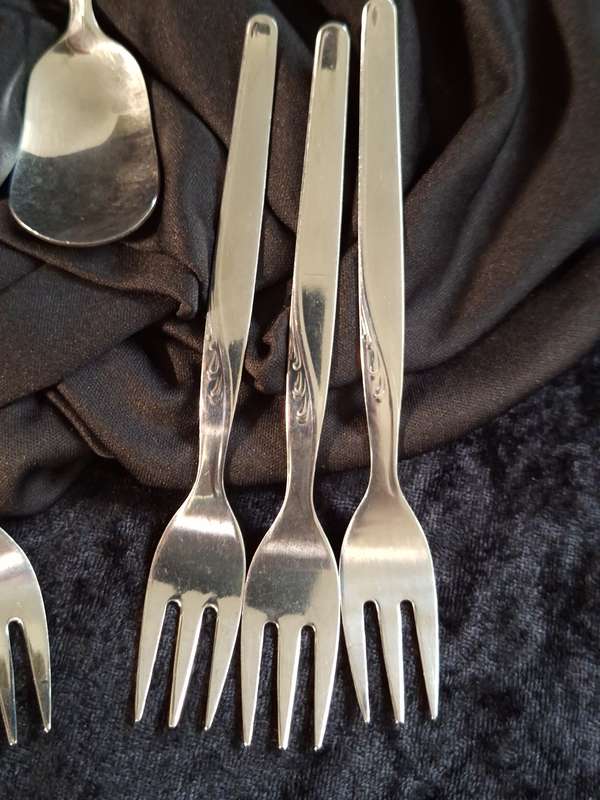 Vintage Set of 6 Stainless Steel Cake Forks & Sugar Spoon Set.
