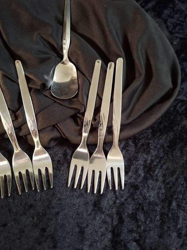 Vintage Set of 6 Stainless Steel Cake Forks & Sugar Spoon Set.