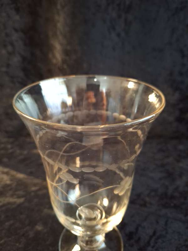 Beautiful Vintage Hand Cut Glass Vase