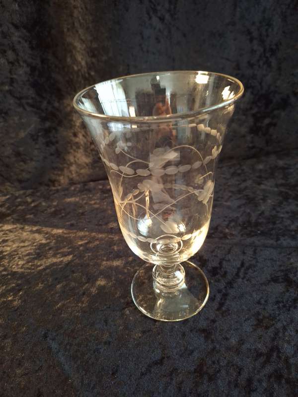 Beautiful Vintage Hand Cut Glass Vase