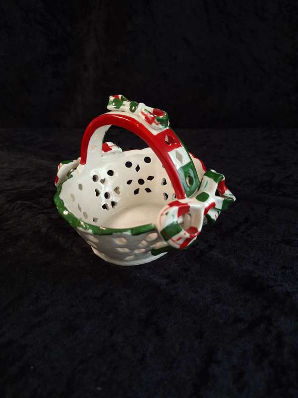 Vintage Christmas Ceramic Basket.