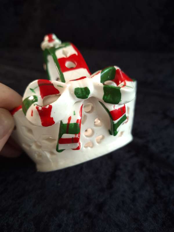 Vintage Christmas Ceramic Basket.