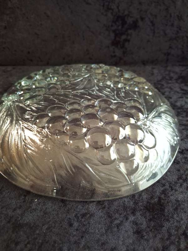 Beautiful Pressed Glass Fruit Bowl.