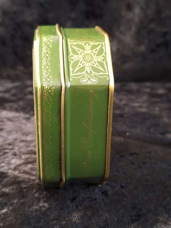Vintage Harrods Sweet Tin.