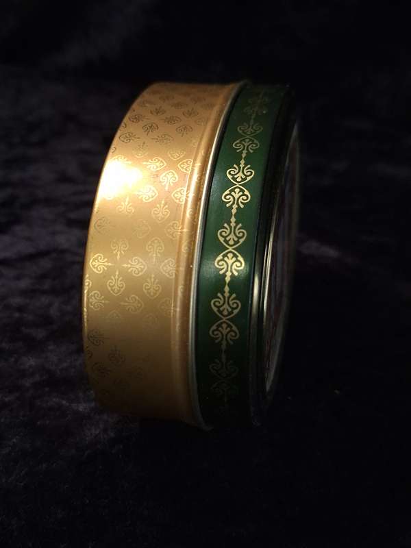 Vintage Harrods Bonbons Tin.