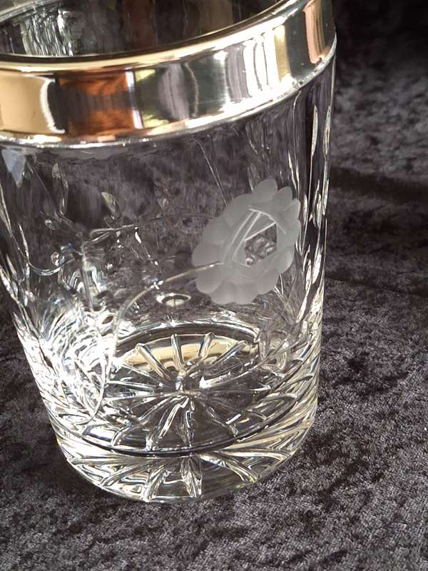 Stunning Vintage Rose Cut Crystal Ice Bucket.