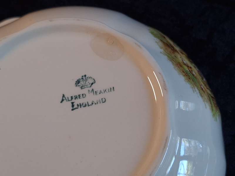 Vintage Alfred Meakin Serving Bowl & Lid - B.