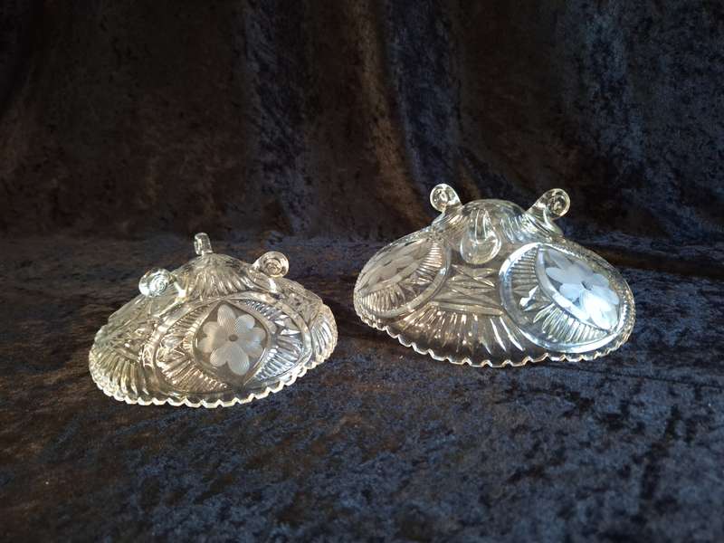 Beautiful Vintage 1950's Pressed Glass Sweet & Fruit Bowl Set.