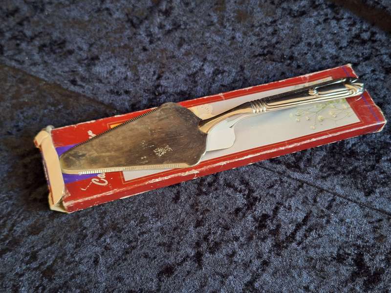 Vintage Silver Plated-Cake Lifter