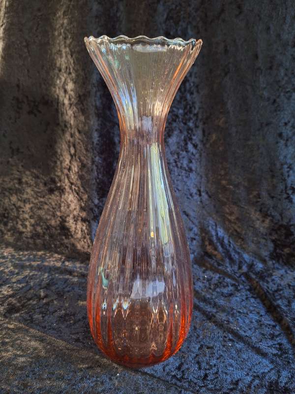 Stunning Vintage Mid-Century Vase.