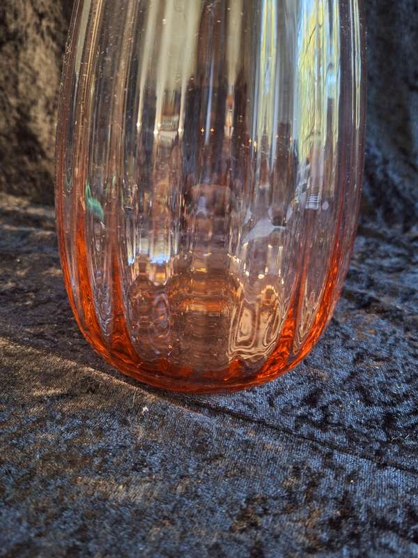 Stunning Vintage Mid-Century Vase.