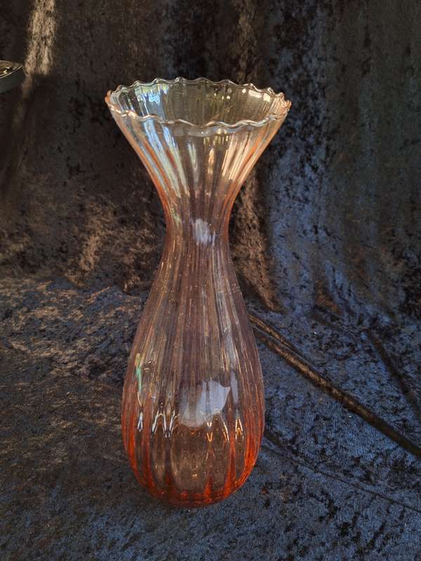 Stunning Vintage Mid-Century Vase.