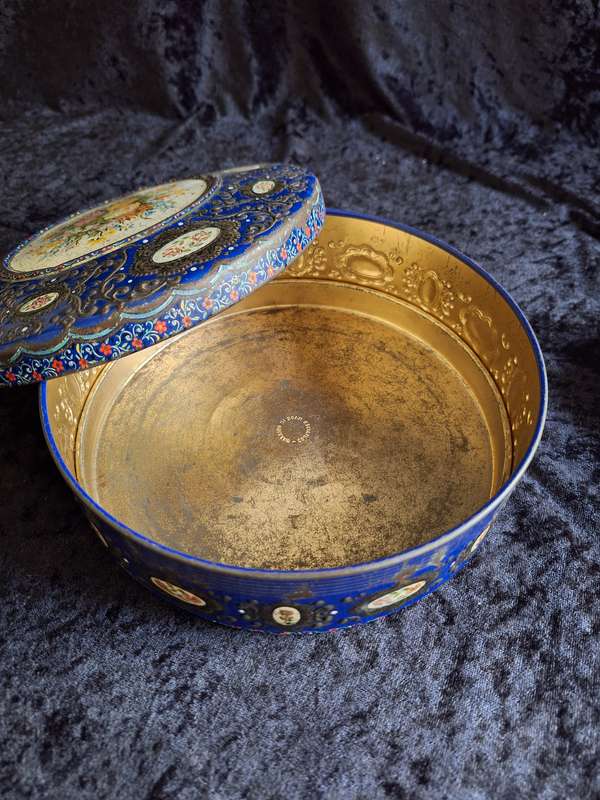 Vintage Dutch Cookie Tin