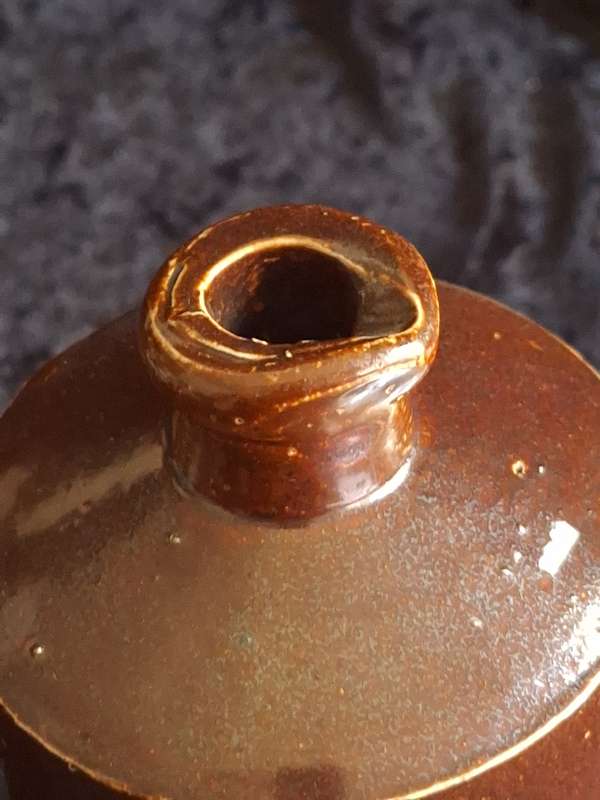 Antique Doulton Lambeth Stoneware Ink Bottle - 1858 to 1910.