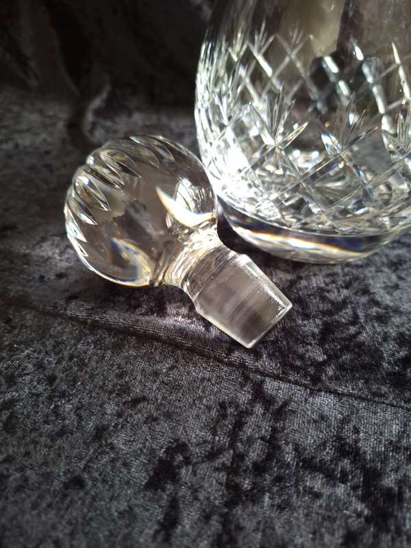 Stunning Vintage Crystal Decanter
