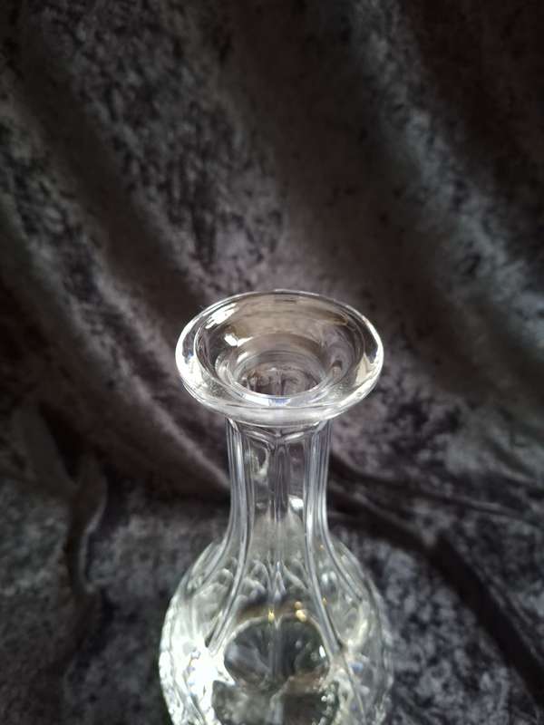Stunning Vintage Crystal Decanter
