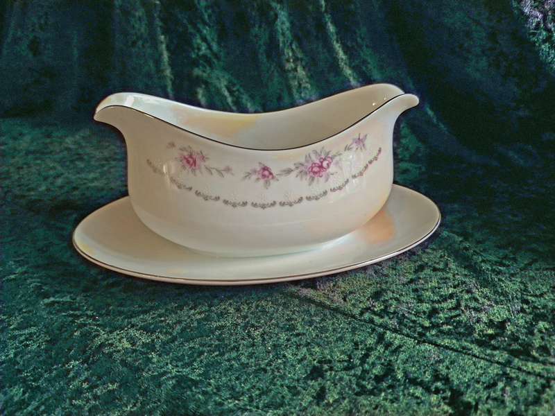 Beautiful Vintage Nagoya Pink Rose Fine China Gravy Bout with fixed tray.